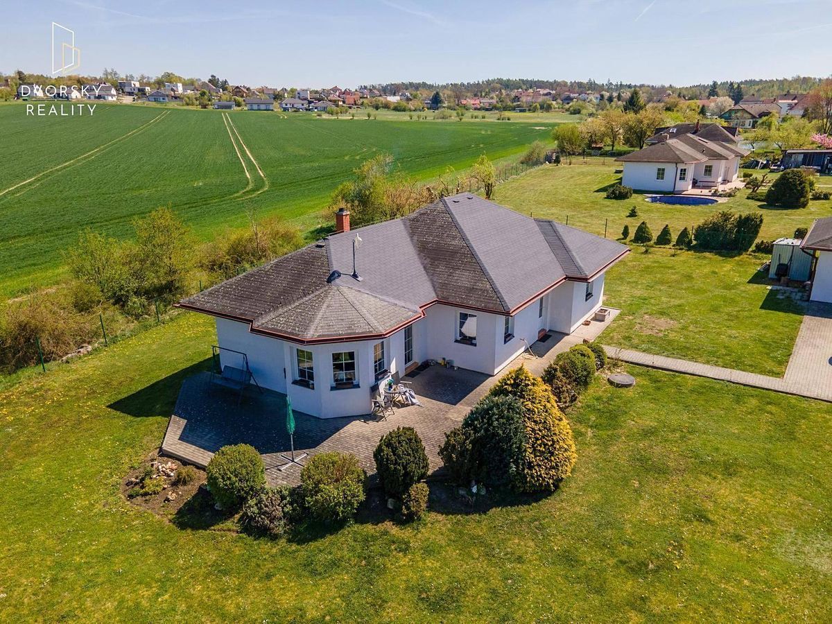 Prodej rodinného domu 174 m², pozemek 2000 m²